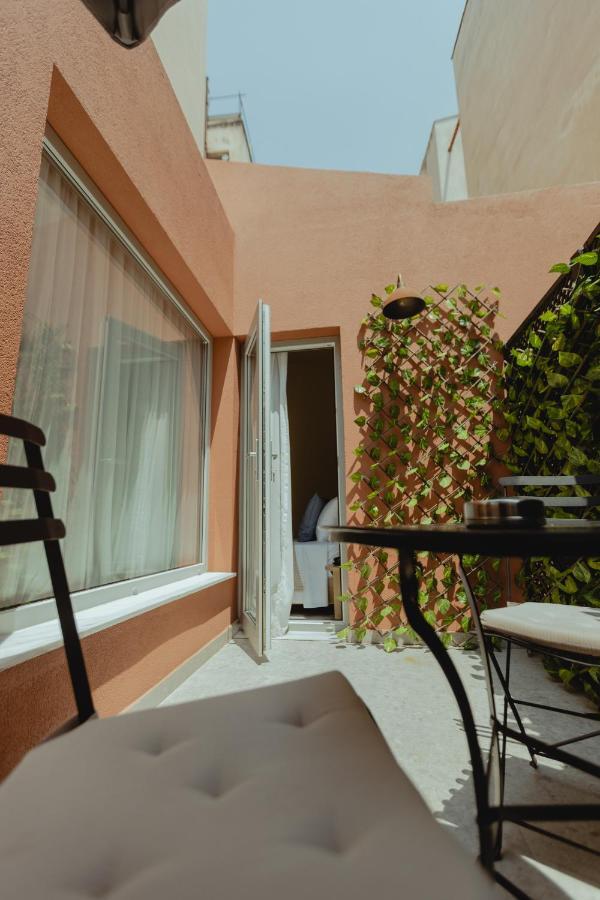 Metis Urbane Living Spaces Aparthotel 3*